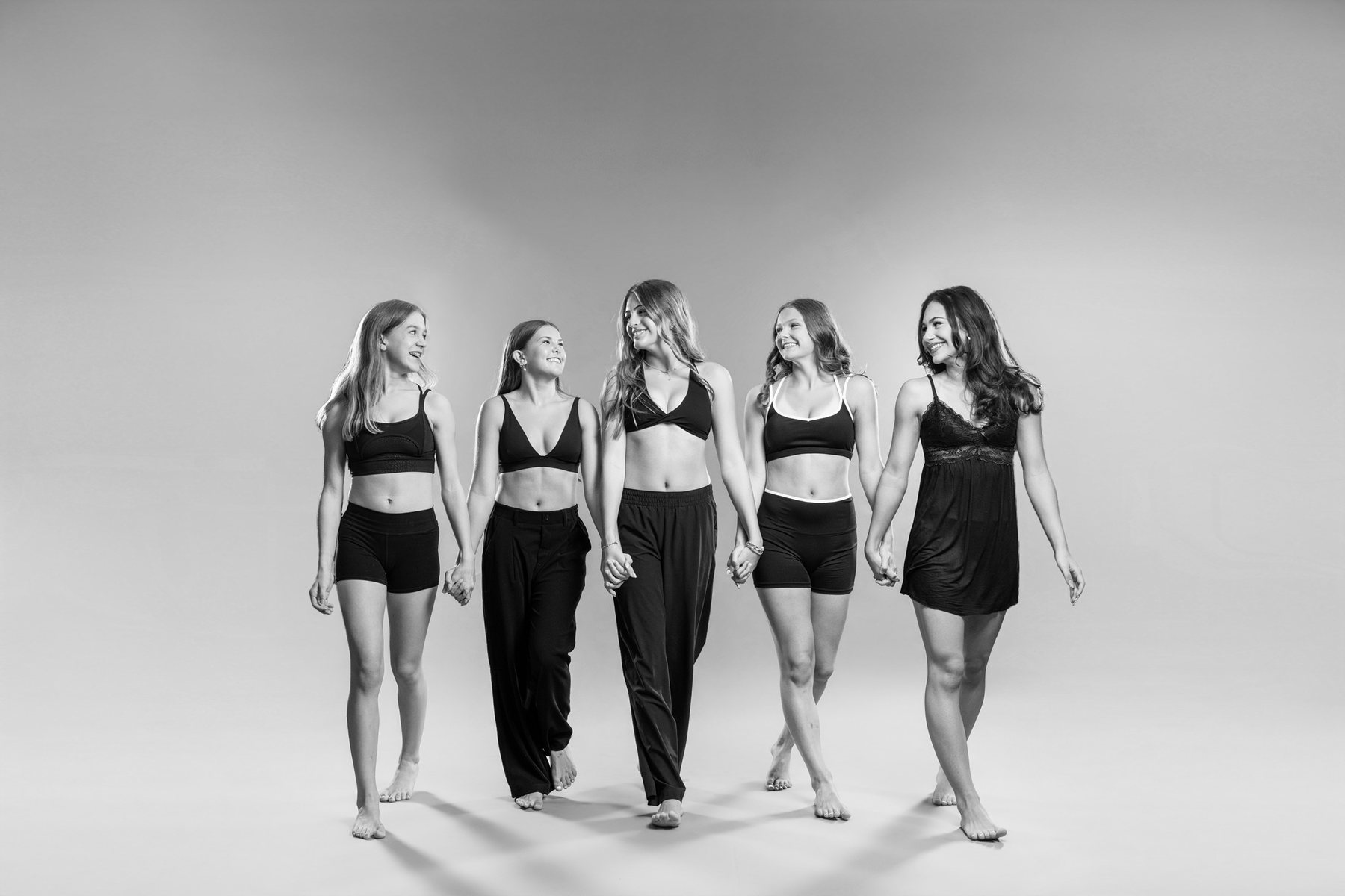 Centre Pointe dancers